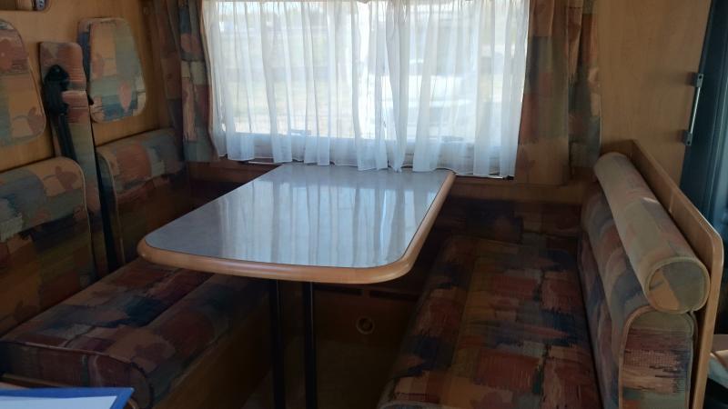 salon transformable sur un rapido 976M dans les bdr